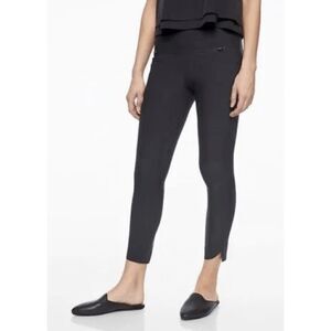 NWOT ATHLETA Stellar Crop Pant Size Medium